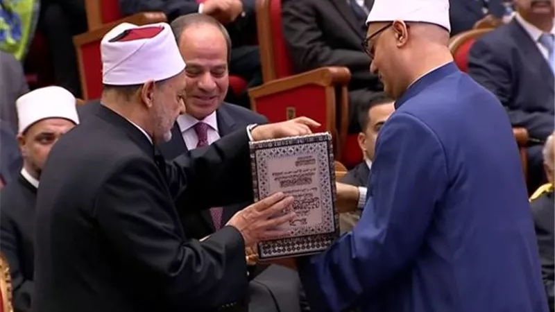 عقب تسلمها السيسي.. ماذا تعرف عن الاصدار الثاني لمجلة الأزهر