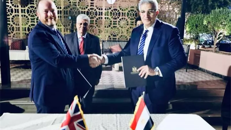 عاشور يثمن نجاح زيارة البعثة البريطانية التعليمية والترويجية لمصر