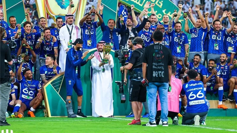 نهاية دراماتيكية.. الهلال يفوز بلقب كأس الملك بعد لقاء شرس وركلات ترجيح مثيرة