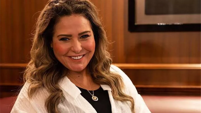 وقعت في غرام محمد فؤاد.. رجال في حياة الفنانة صابرين