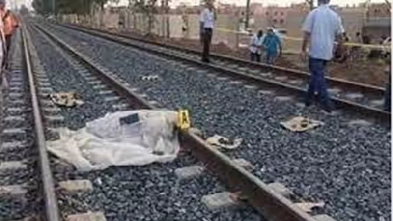 قطار يحول جثة ربة منزل لأشلاء في مزلقان البدرشين