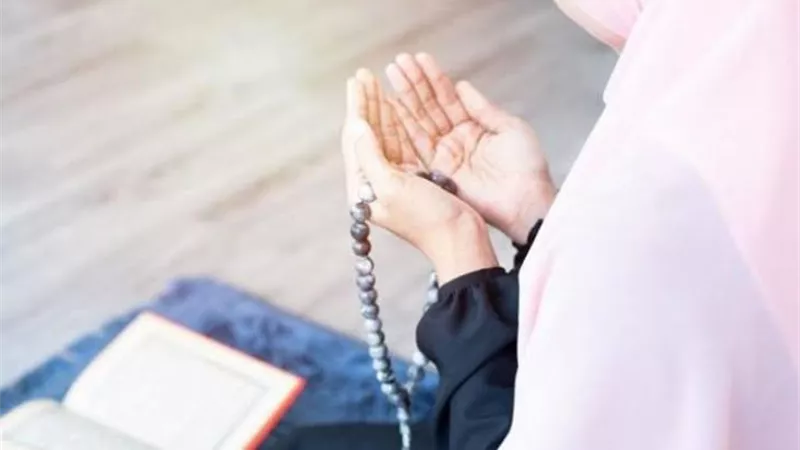 أللّهُمَّ اجْعَلْ صِيامي فيهِ بالشُّكرِ.. دعاء آخر رمضان 
