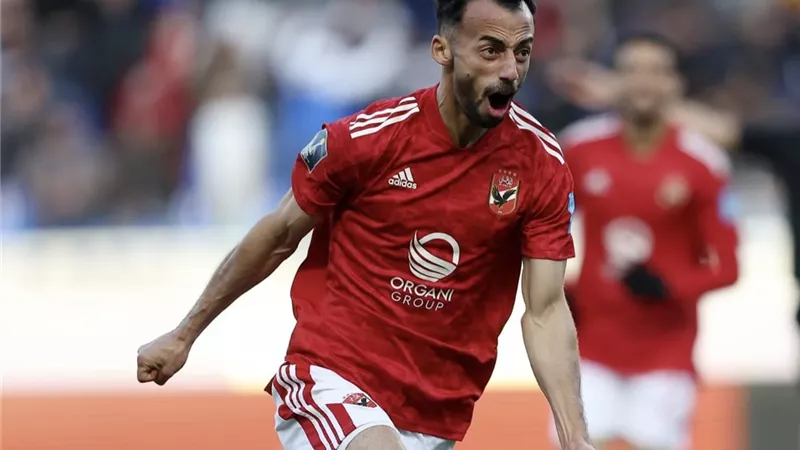 رحيل أم بقاء؟ وكيل اللاعب يجتمع مع إدارة النادي لحسم القرار بعد الإمارات