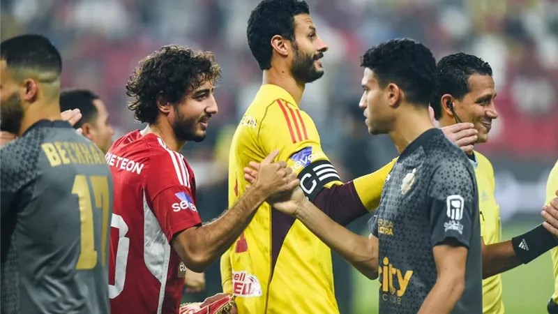 الشناوي يُغادر المباراة مصاباً أمام سيراميكا كليوباترا