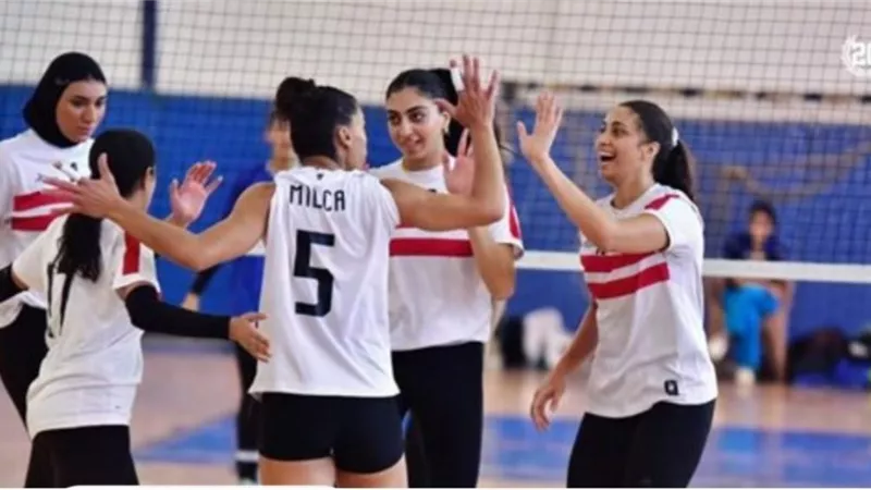سيدات الزمالك يفوز علي سموحه ويحافظ علي الصداره في دوري الطائره