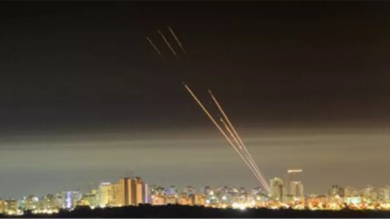 ردا على تدمير برج فلسطين.. الفصائل الفلسطينية تُعلن قصف تل أبيب بـ150 صاروخا