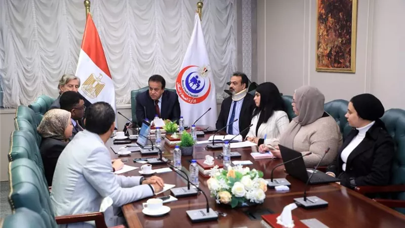 وزير الصحة وممثل الأمم المتحدة يناقشا مشروعات التعاون الصحي