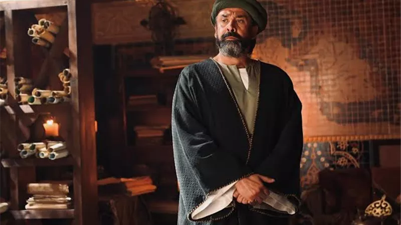 الحشاشين.. عمل درامي تاريخي جمع بين الديكورات والعوالم المختلفة في صورة خيالية