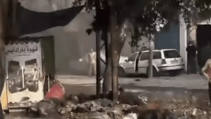 استشهاد 18 فلسطينيا في قصف إسرائيلي أمام مستشفى الأمل
