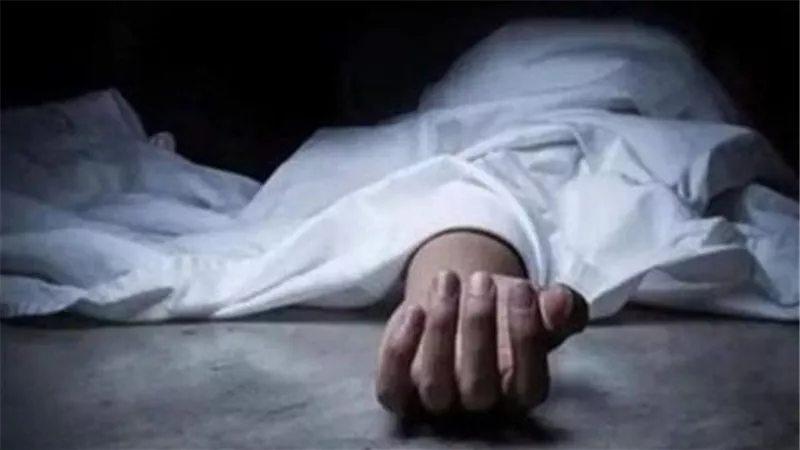 جثة شخص داخل موقف أتوبيس تثير الذعر بين المواطنين
