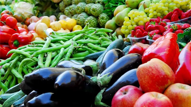 ارتفاع طفيف في أسعار الخضروات اليوم بسوق العبور