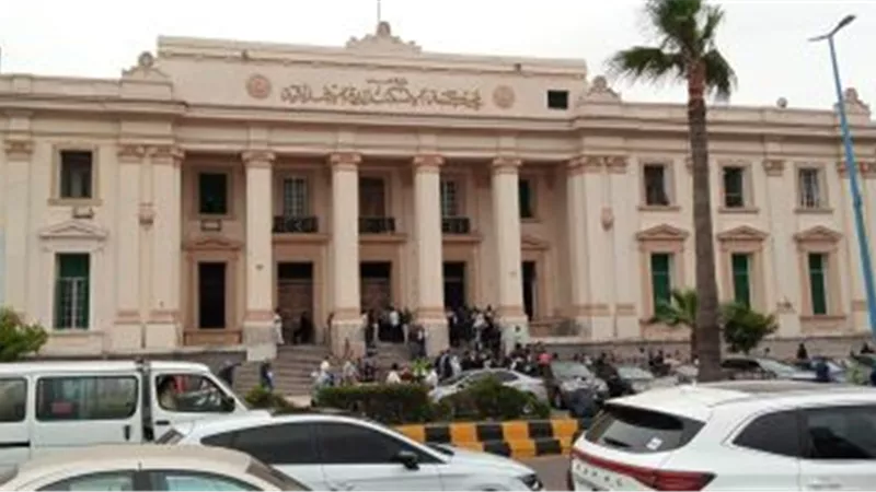 الجنايات تُقضي بحكم رادع لمحامٍ بتهمه تزوير محررات رسمية في الإسكندرية