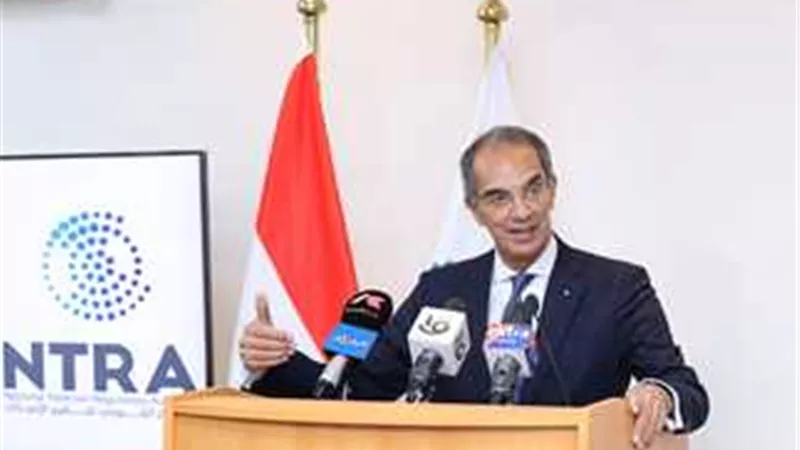وزير الاتصالات يُشارك فى المؤتمر العالمى للهواتف المحمولة بأسبانيا