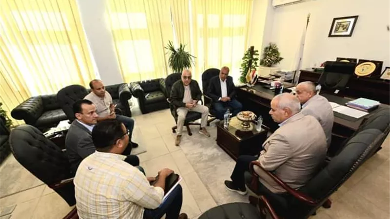 الجزار يشدد على التنفيذ والمتابعة الميدانية لمراحل تنفيذ المشروعات يومياً 