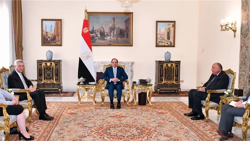 السيسي يستقبل 