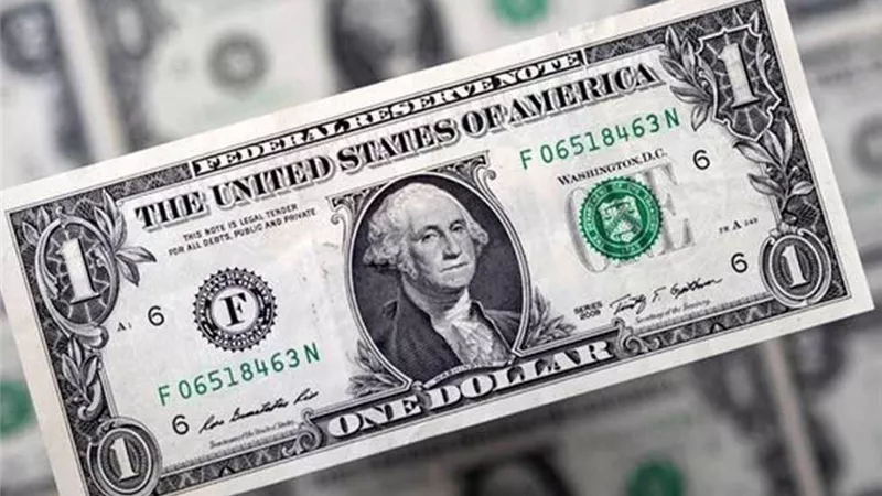 ارتفاع طفيف بسعر الدولار اليوم في مختلف البنوك المصرية