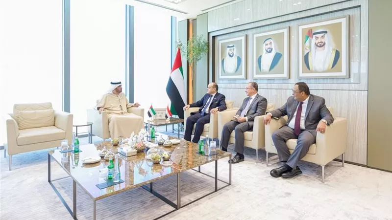 وزير التجارة والصناعة ونظيره الإماراتي يبحثا سبل تعزيز التعاون بين البلدين