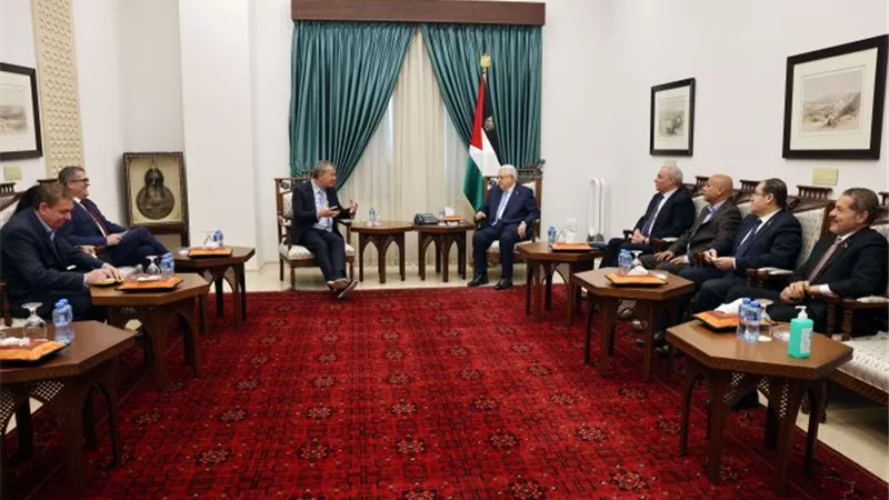 «الرئيس الفلسطيني» قضية اللاجئين هي جوهر القضية الفلسطينية