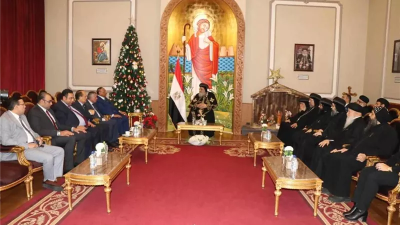 رئيس قضايا الدولة يلتقي البابا تواضروس لتهنئته بالعام الميلادي الجديد (صور)