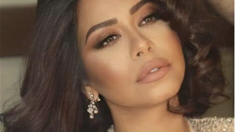 شيرين عبد الوهاب توجه رسالة خاصة للزعيم عادل إمام