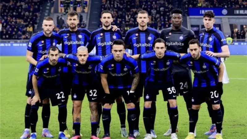 إنزاجي يفضل الثبات في التشكيل للفوز بلقب دوري أبطال أوروبا
