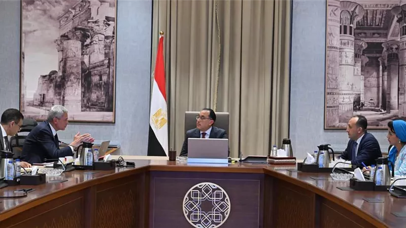 رئيس الوزراء يتابع ملفات عمل الهيئة المصرية للشراء الموحد