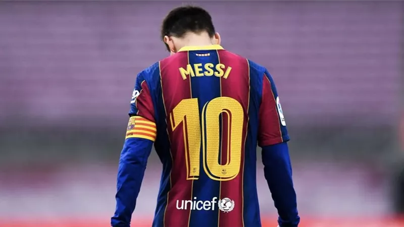 برشلونة يفقد أسطورته.. بيان يكشف عن انتقال ميسي للدوري الأمريكي