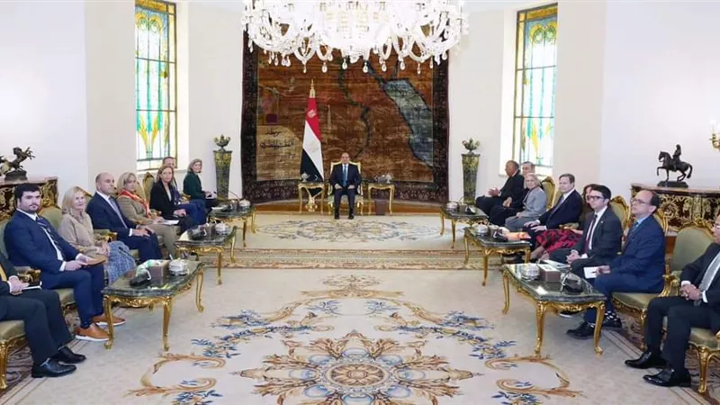 «السيسي» نرفض محاولات التهجير وتصفية القضية الفلسطينية