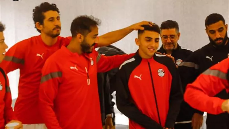منتخب مصر يدعم كوكا قبل مغادرة معسكر المنتخب