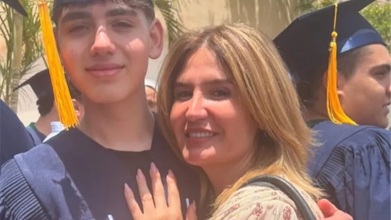 هنا شيحة تحتفل بتخرج نجلها من المدرسة: عقبال الجامعة يا حبيبي