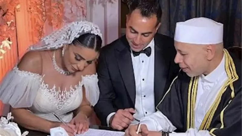 رسالة غامضة.. جوري بكر تعلن انفصالها عن زوجها