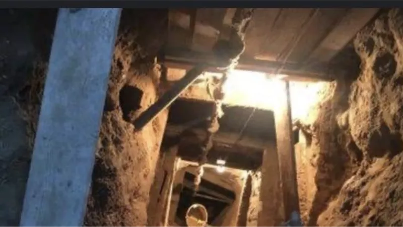 سقوط تشكيل عصابي أثناء تنقيبهم عن الأثار داخل منزل بالخليفة