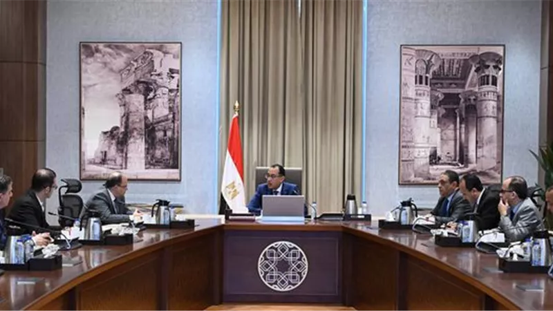 مدبولي: لدينا خطة طموحة لتعزيز قدراتنا بمجال استخدام الطاقة الجديدة والمتجددة