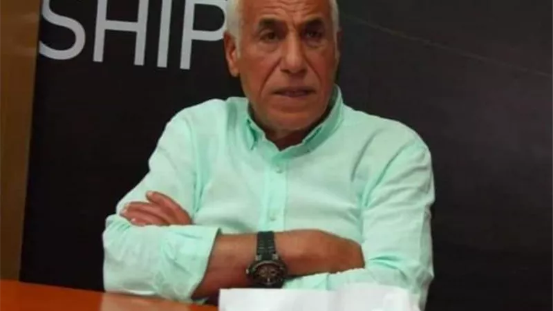حسين لبيب يرد: 