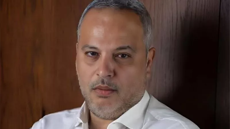 التفاصيل الكاملة لحادث سرقة شقة الفنان تامر عبدالمنعم بالدقي