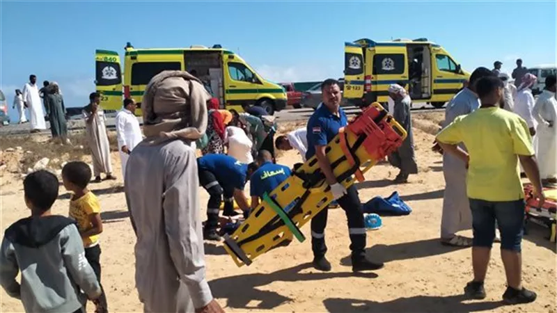 إصابة 3 أشخاص جراء انقلاب سيارة ملاكى في البدرشين