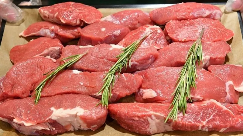 قبل عيد الأضحي.. استقرار أسعار اللحوم اليوم الجمعة بالأسواق