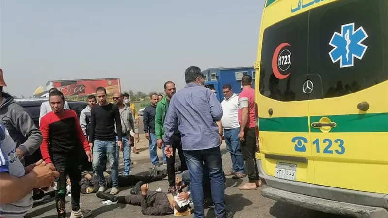 إصابة 6 أشخاص فى حادث تصادم بالأولاد صقر