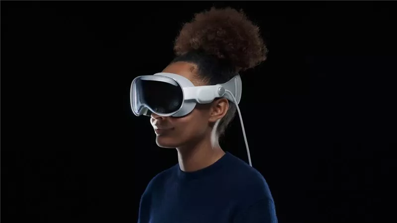Apple تطلق نظارات الواقع الإفتراضي الخاصة بها الشهر المقبل
