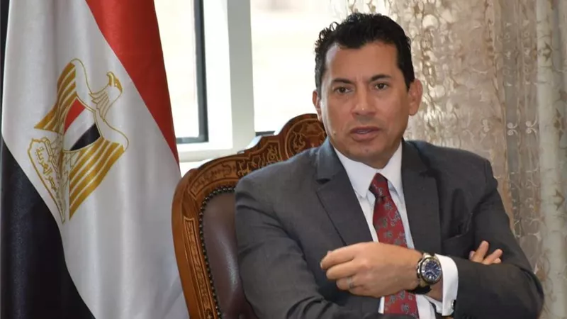 وزير الرياضة: تذليل كافة العقبات يسهم في تطوير البنية التحتية الرياضية بمصر
