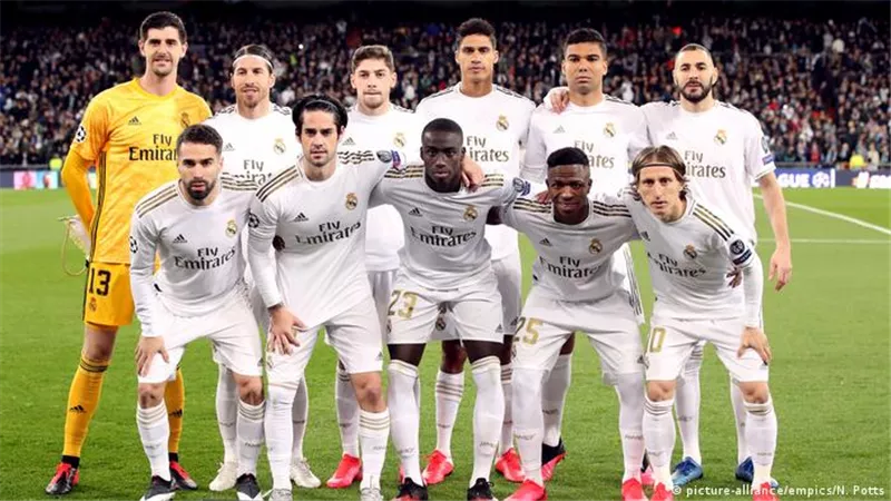 نجم الريال تحت الأنظار.. مدرب الأرسنال يطلب ضم لاعب النادي الملكي
