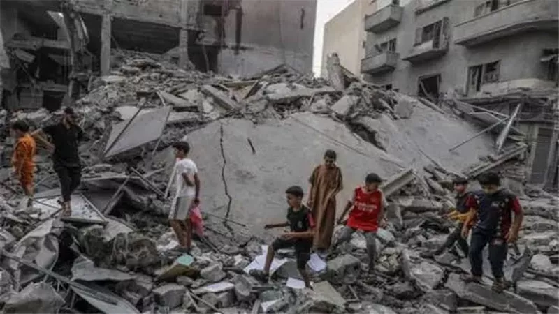 مناطق منكوبة.. تفاقم الأوضاع الإنسانية في شمال غزة