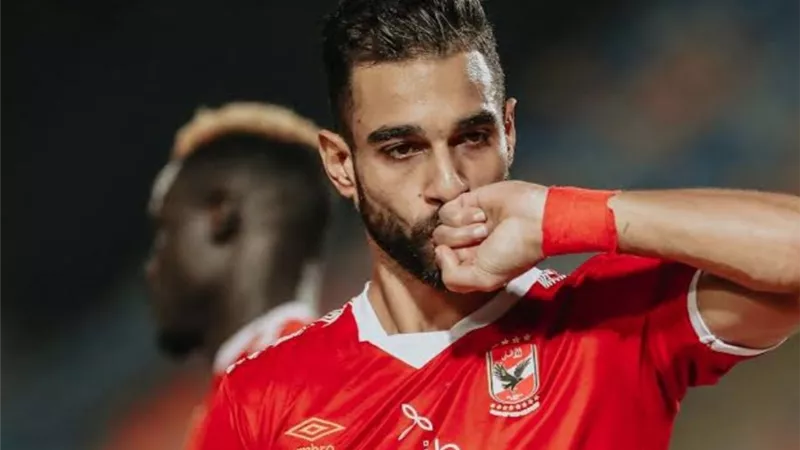الاهلي يضع اللمسات الاخيره لتجديد عقد عمرو السولية