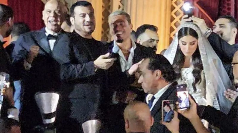 عمرو دياب وإيهاب توفيق يبدعون في حفل زفاف نجل محمد فؤاد