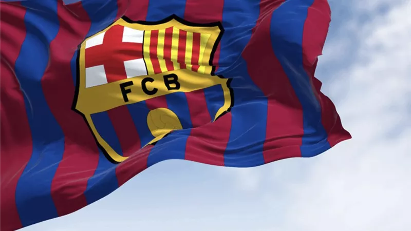 بعد كانسيلو.. فراغ في الدفاع: برشلونة يفقد لاعبه للسوبر
