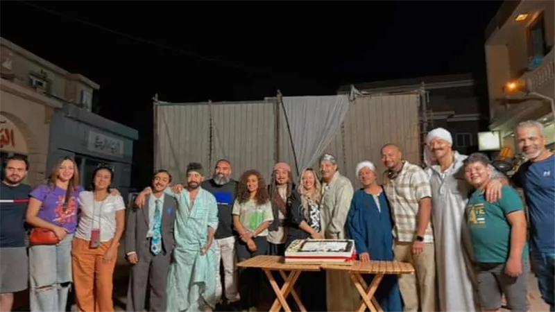 بالصور.. فريق عمل مسلسل 