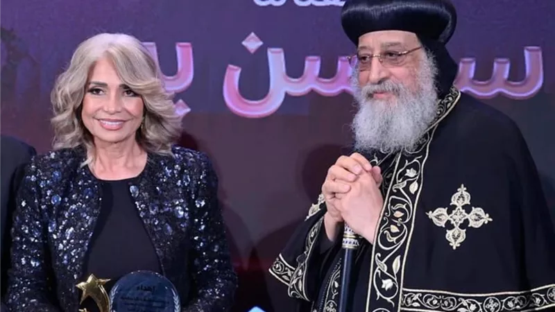 سوسن بدر تعبر عن سعادتها بتكريمها في العرض الخاص من 