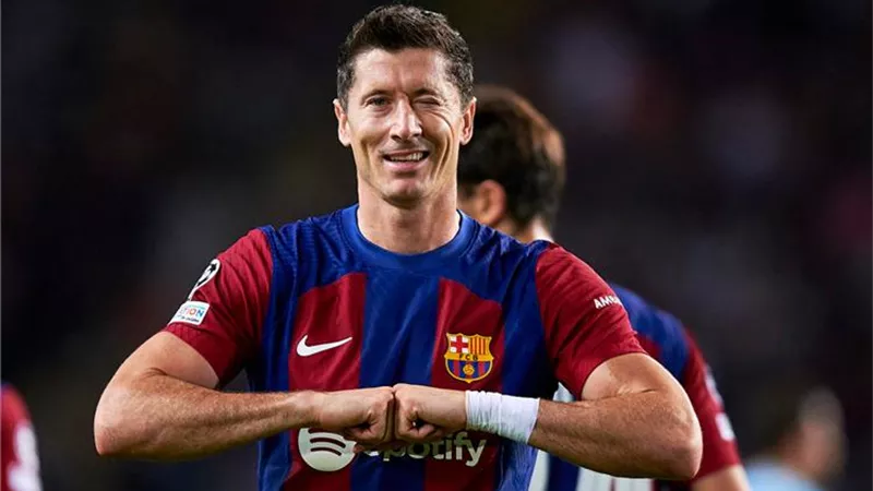 ليفاندوفسكي : برشلونة جاهز للفوز على الريال
