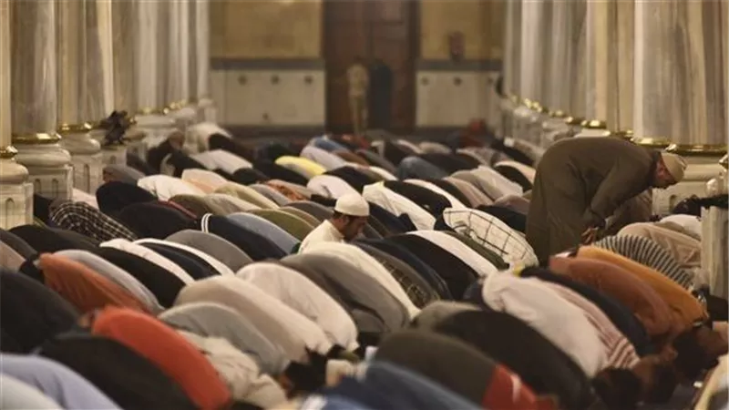 لإحياء ليالي رمضان.. أكثر من 200 إمام وقارئ بمختلف دول العالم 