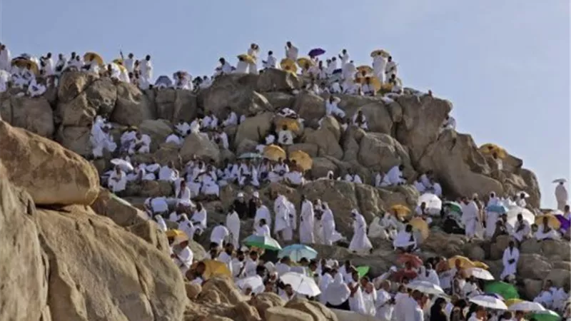 تصعيد حجاج بيت الله الحرام إلى عرفات